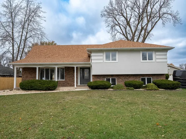 7918 W 100th St, Palos Hills, IL 60465