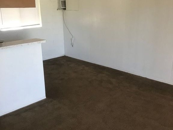 2nd image of 520 W Kleberg Ave APT 8