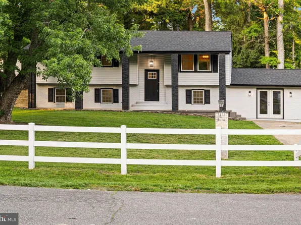 21428 Morris Dr, Lexington Park, MD 20653
