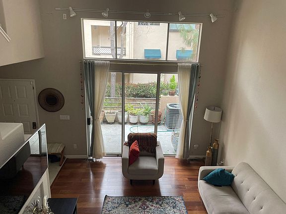 3rd image of 434 Galleria Dr APT 8