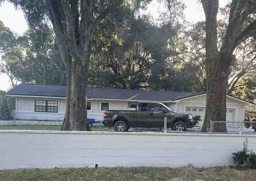 1st image of 3915 Shady Oak Dr E