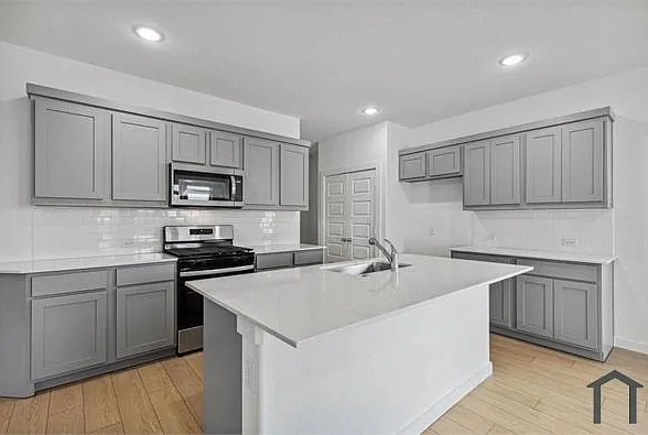 876 Sunflower Rd — Photo 1