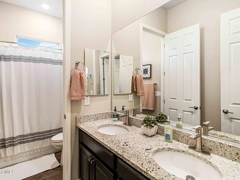 21261 W Virginia Ave — Photo 24