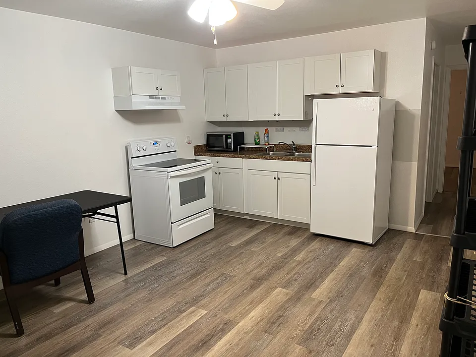 115 S Grand Ave #1