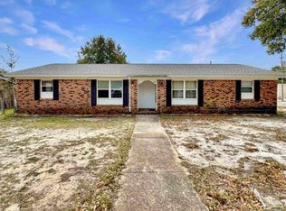 203 Joachim Dr, Gulf Breeze, FL 32561