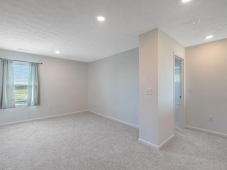 4000 Summit Ct — Photo 26