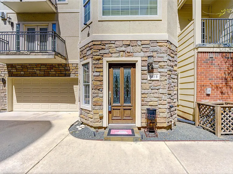 5813 Washington Ave #B — Photo 3