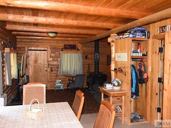 3rd image of 4143 Juniper Dr