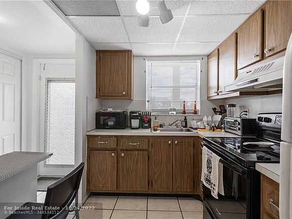 3rd image of 8590 Sunrise Lakes Blvd APT 204