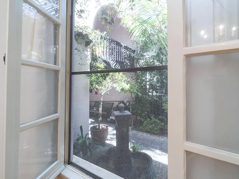226 S Poinsettia Pl #226 — Photo 10