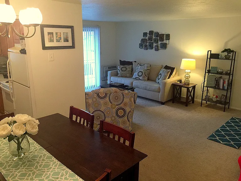 Kingston Place Apartments — Photo 5