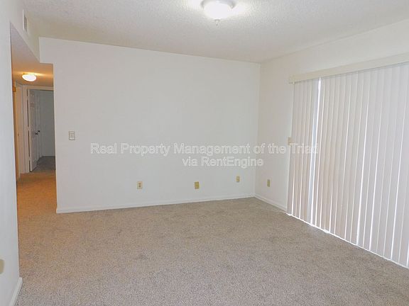 3rd image of 515 Mystic Dr APT A