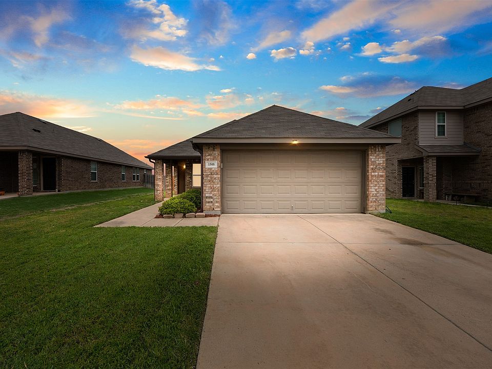 1st image of 1508 Blue Jay Dr