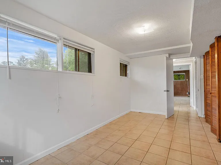 6318 Willowood Ln — Photo 28