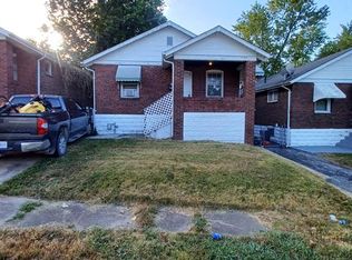 8328 Strathmore Pl, Saint Louis, MO
