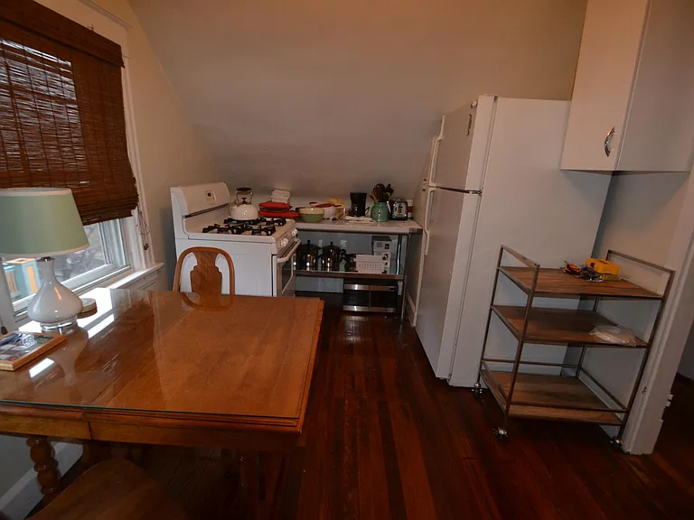 574 Terrace Ave #3 — Photo 11