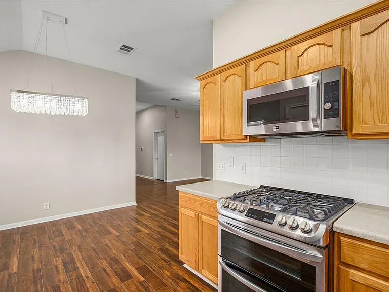 14901 Nuttall Dr — Photo 5