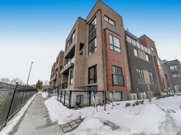 20-191 Lytham Green Cir #2, Newmarket, ON L3Y 0H3