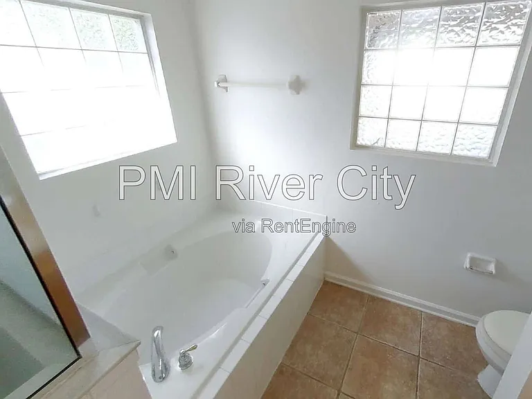 3800 Pebble Brooke Cir — Photo 10