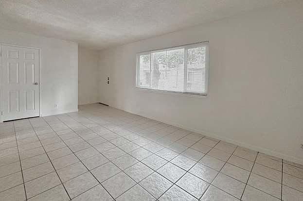 1st image of 706 Northfield Dr APT B