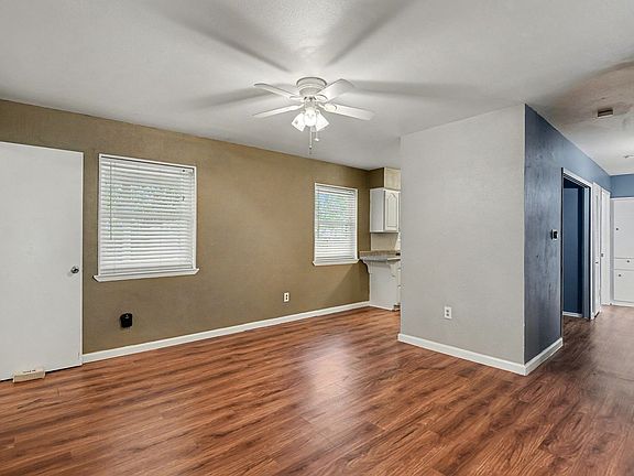 5th image of 1202 Crane Dr
