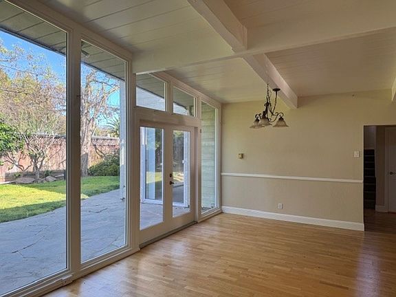 5th image of 1114 Parkwood Way