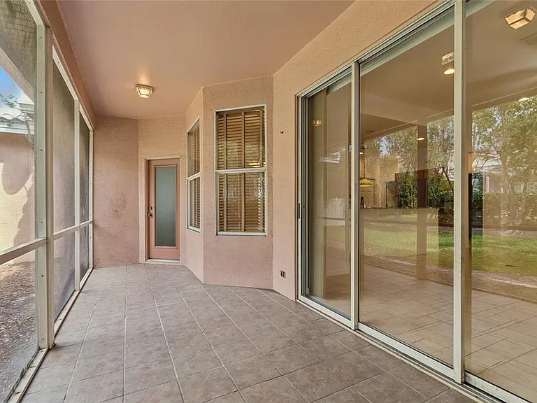 2204 Elizabeth Way — Photo 15