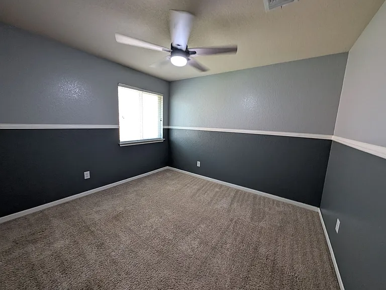 1337 Lauren St — Photo 35