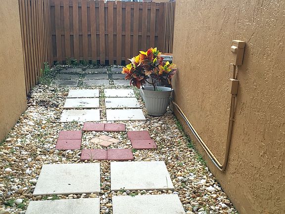 Small yard/patio 