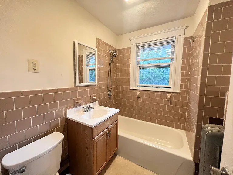 382 Beale St #3 — Photo 6