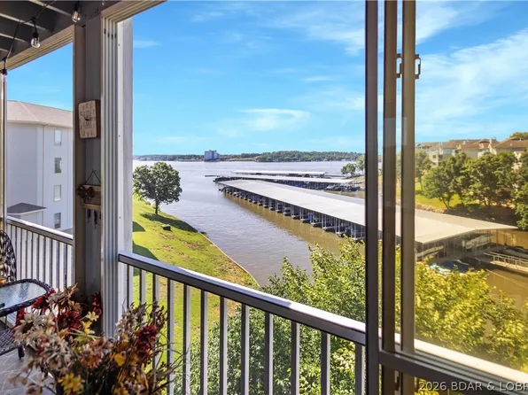 344 Regatta Bay Cir #3B, Lake Ozark, MO 65049
