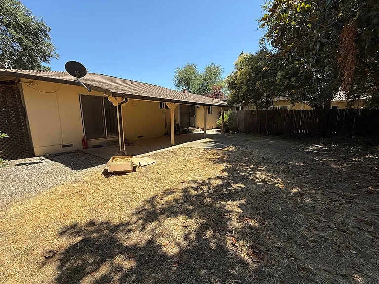 1547 Gregory Way — Photo 25