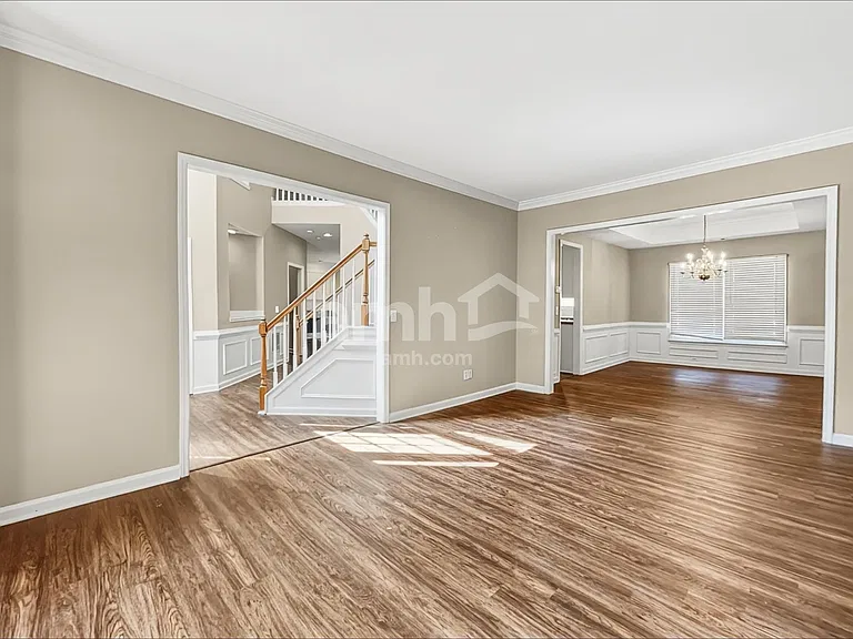 3374 Hunters Point Rd — Photo 9