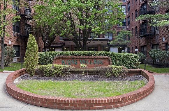 1st image of 1275 E 51st St APT 7W