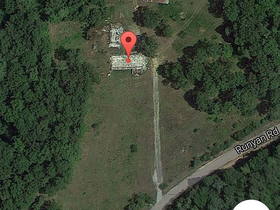 Private acreage on deadend