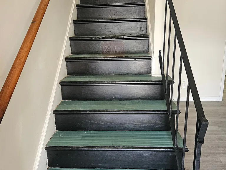 1300 New York Ave #10 — Photo 8