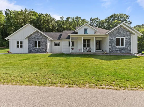 W6275 Pinewood DRIVE, Holmen, WI 54636