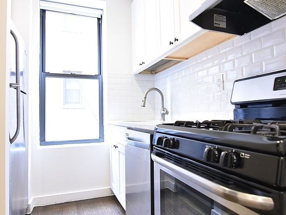 5th image of 3621 Broadway #28C