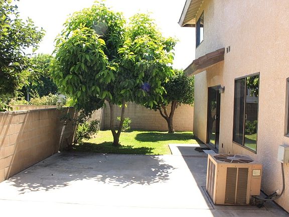 4th image of 9802 Richmond Way
