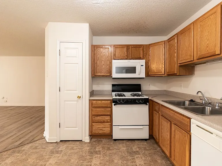8650-112 Neuse Landing Ln — Photo 9
