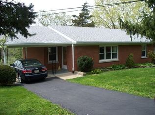 1076 Degaris Mill Rd, Georgetown, KY 40324