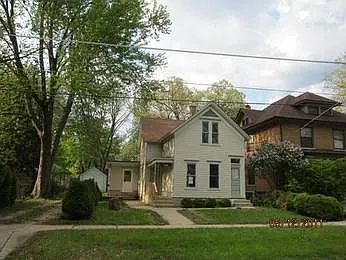 564 Lillie St photo 1