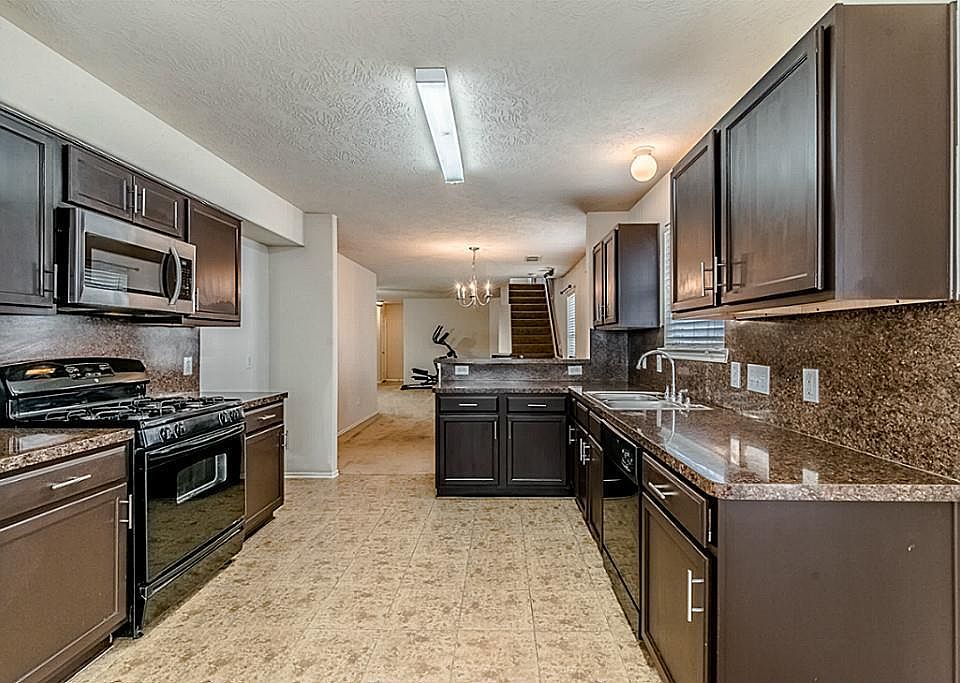 1st image of 10722 Plum Dale Way