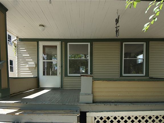 3rd image of 3078 W 114th St