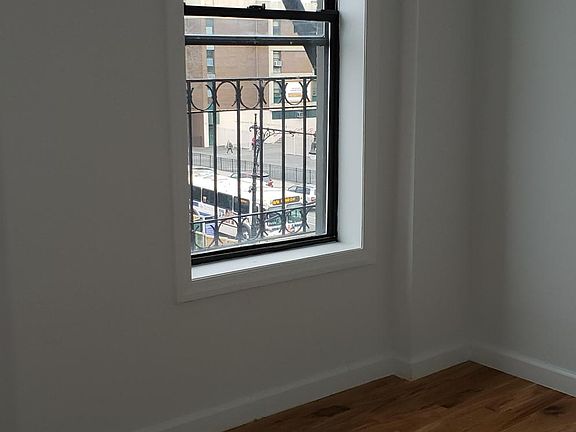 3rd image of 557 E 149th St #1