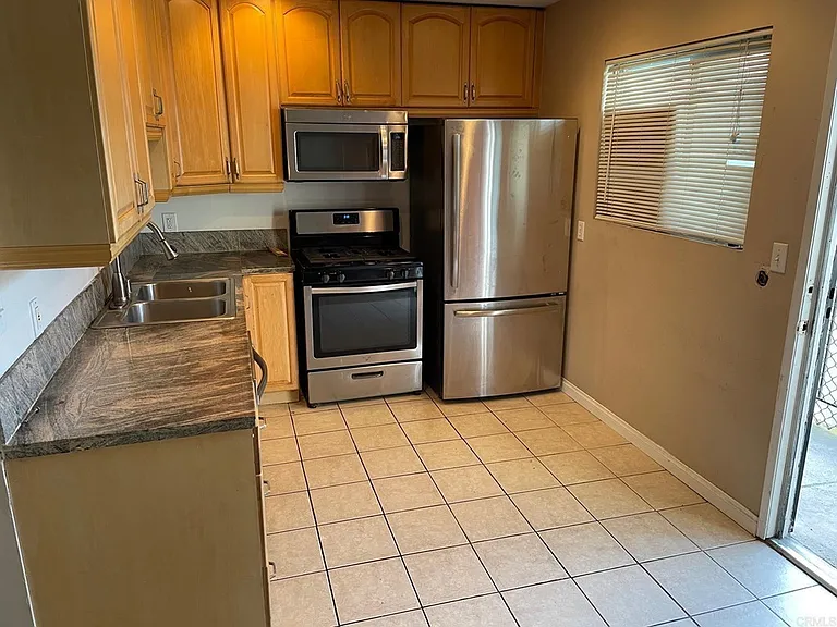 4875 Cole St — Photo 13
