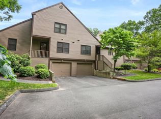 6 Wildflower Ln UNIT 6, Monroe, CT 06468