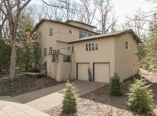 11505 Live Oak Dr, Minnetonka, MN 55305