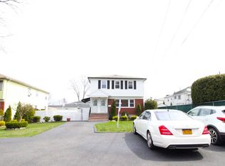 3240 Amboy Rd, Staten Island, NY 10306