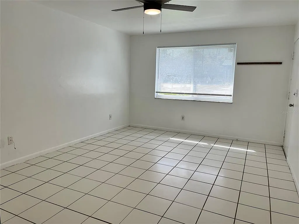 2 bed, 1.0 bath, 1500 sqft, $1,500 — Photo 3